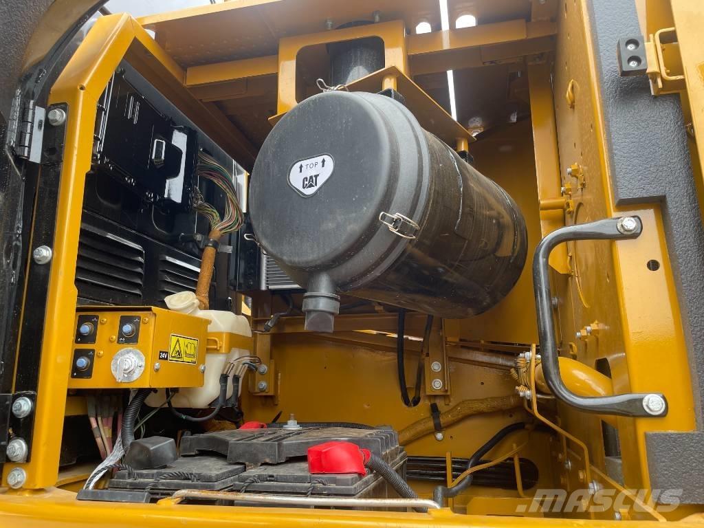 CAT 336D2 Bageri guseničari