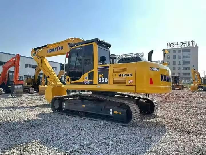 Komatsu PC 220 Bageri guseničari