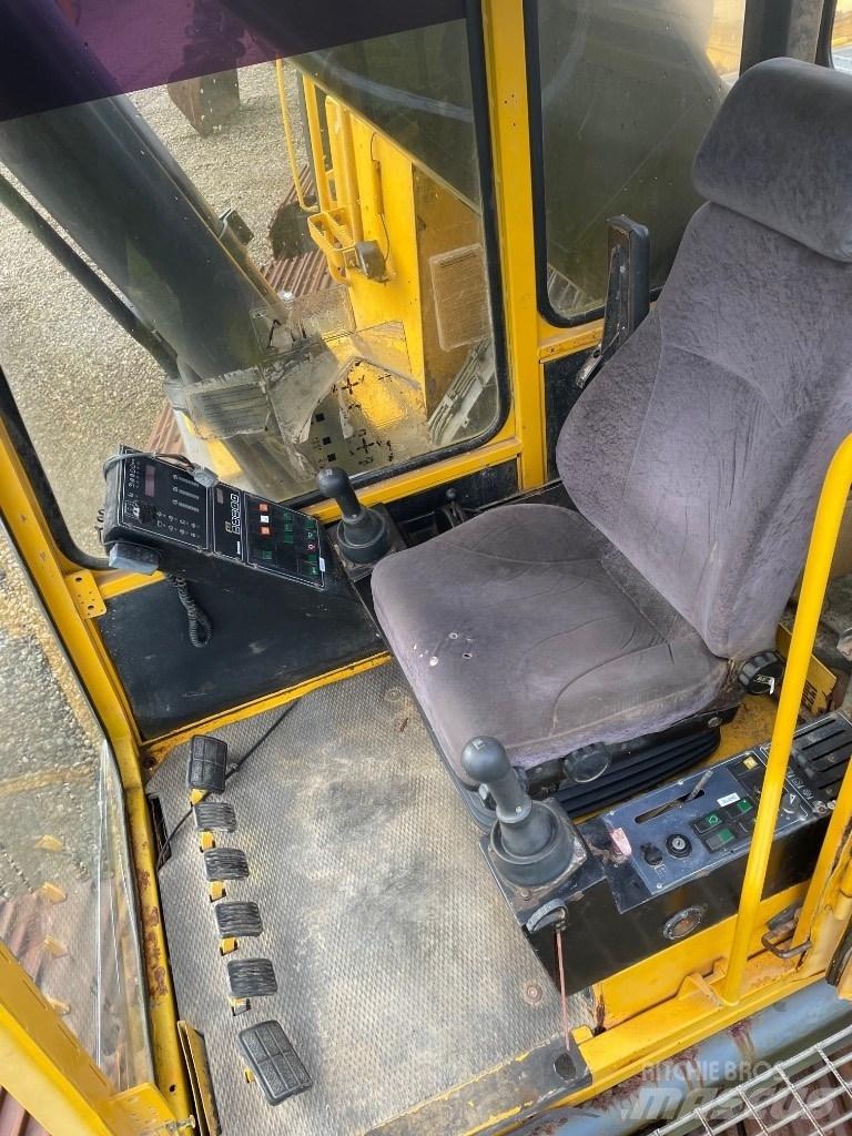 Volvo EC450 Bageri guseničari