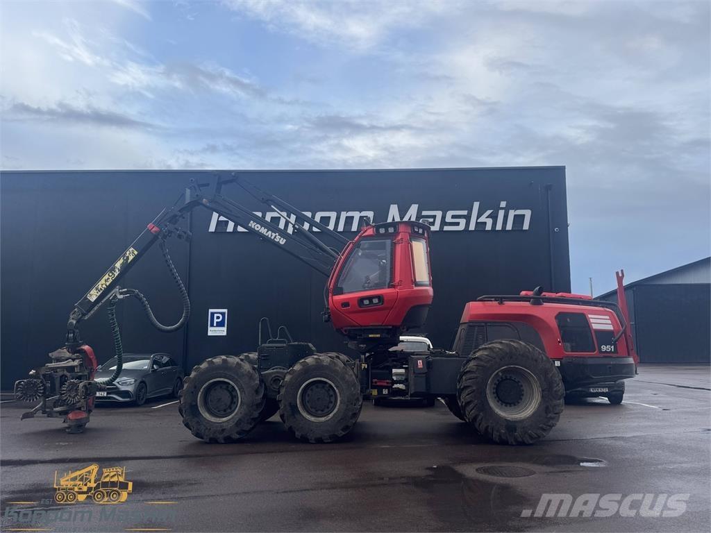 Komatsu 951 Harversteri