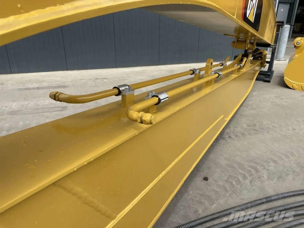 CAT 323F 18m Set Utovarne korpe