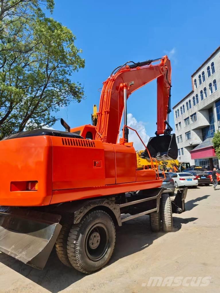 Doosan DH 210 W-7 Bageri točkaši