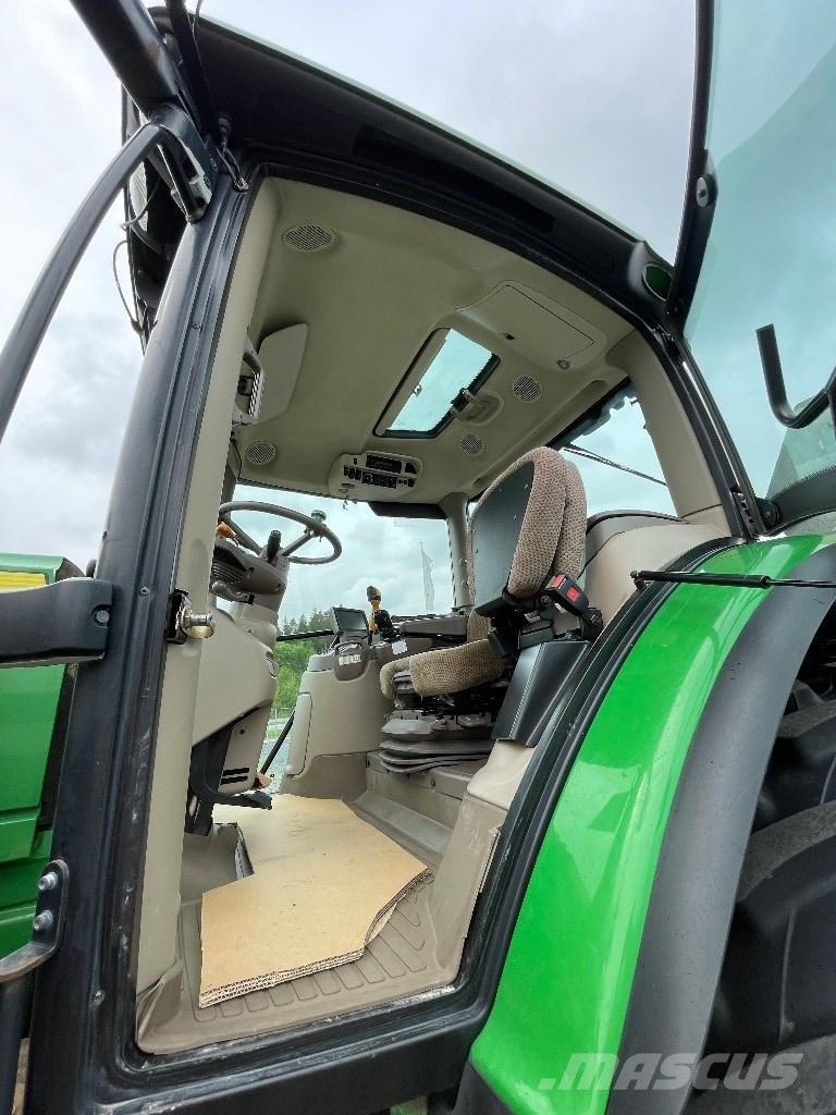 John Deere 6210 R Traktori