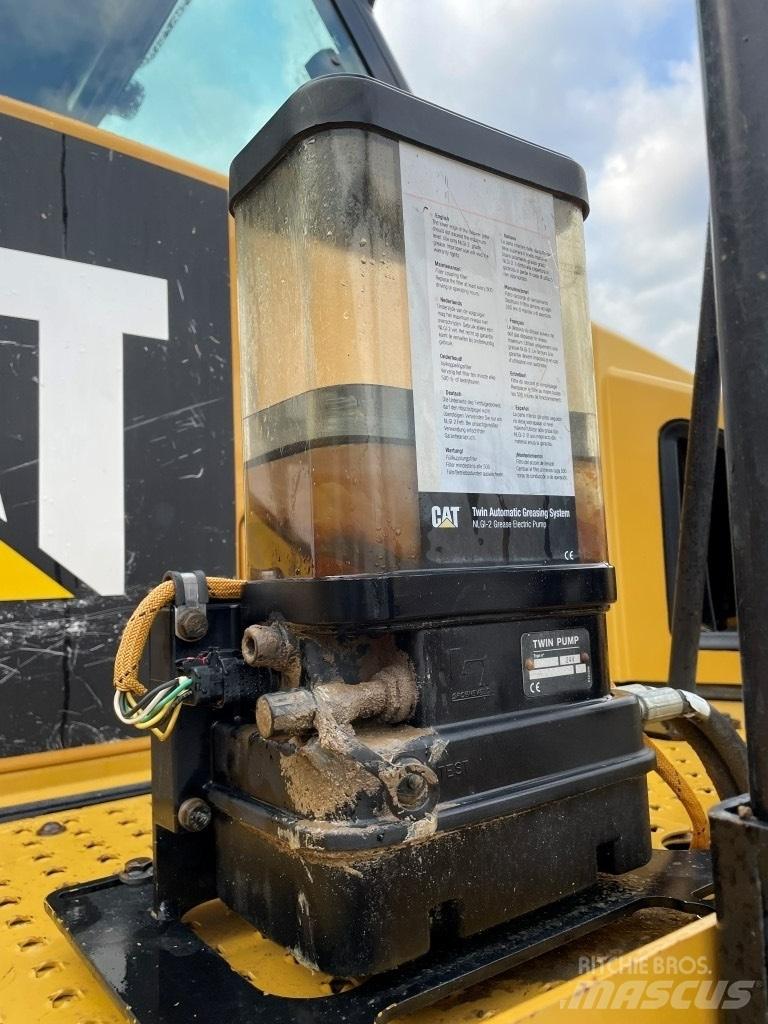 CAT 745 C Zglobni damperi