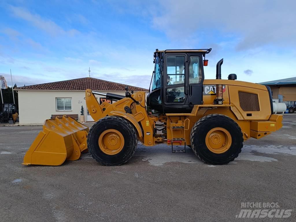 CAT 930M Utovarivači na točkove