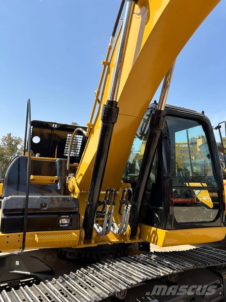 CAT 323 D Bageri guseničari