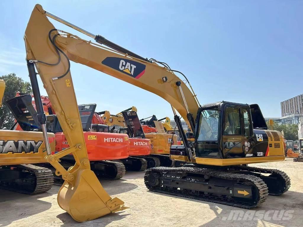 CAT 323 D Bageri guseničari