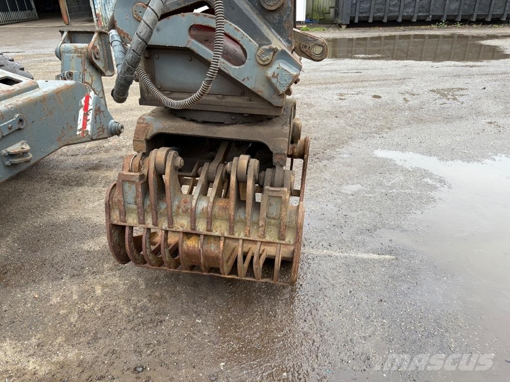 Hitachi FH 130.3 Bageri guseničari