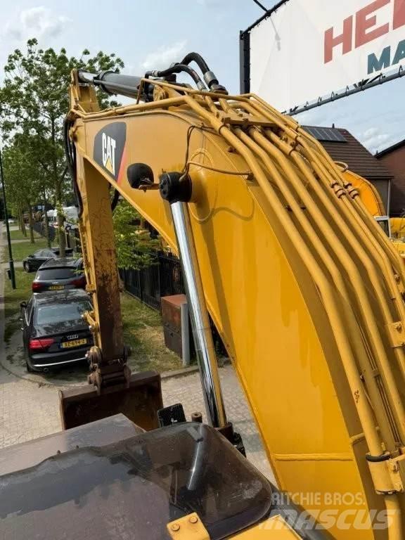 CAT 320DL Bageri guseničari