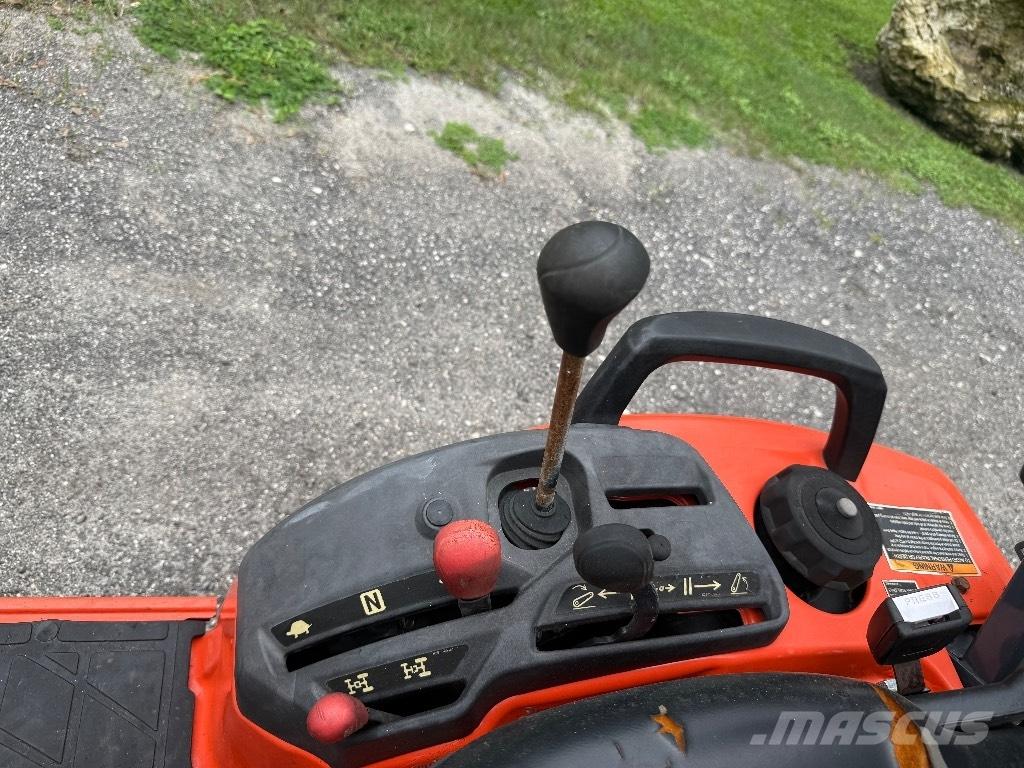 Kubota BX2380 Traktori