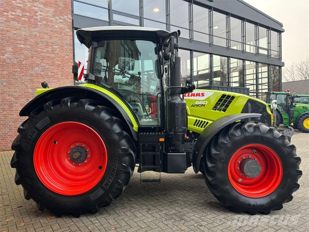CLAAS Arion 660 Traktori