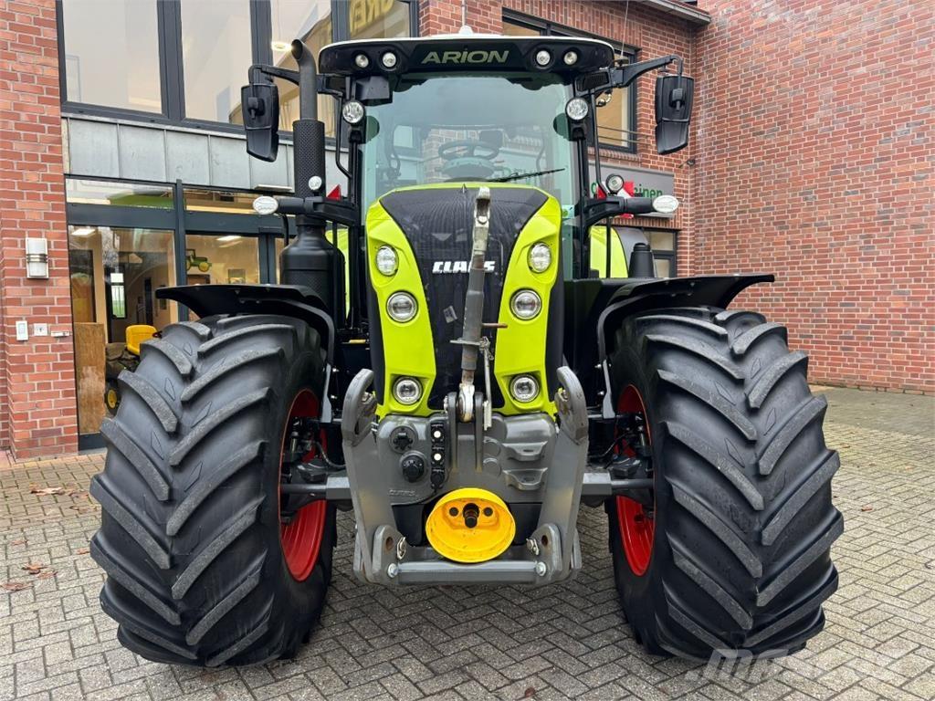 CLAAS Arion 660 Traktori