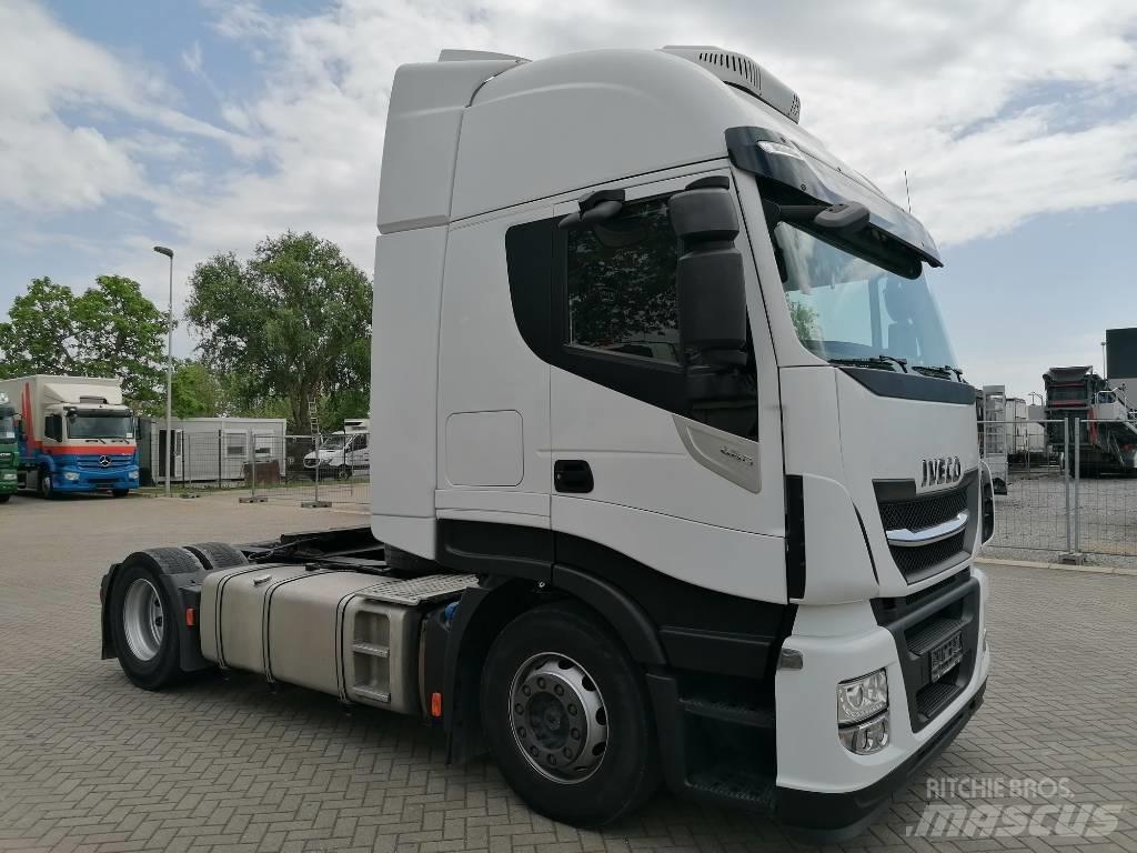 Iveco AS440ST/P Tegljači
