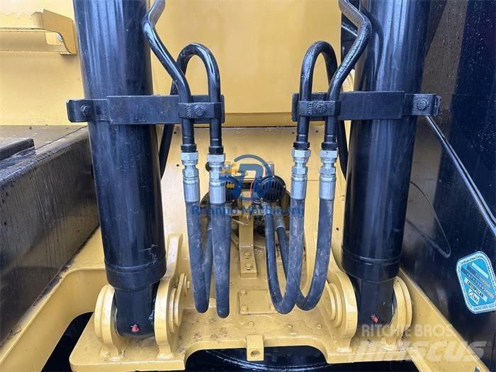 CAT 313D2GC Midi bageri 7t – 12t