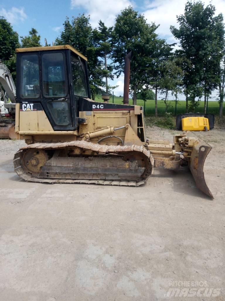 CAT D 4 C Buldožeri guseničari