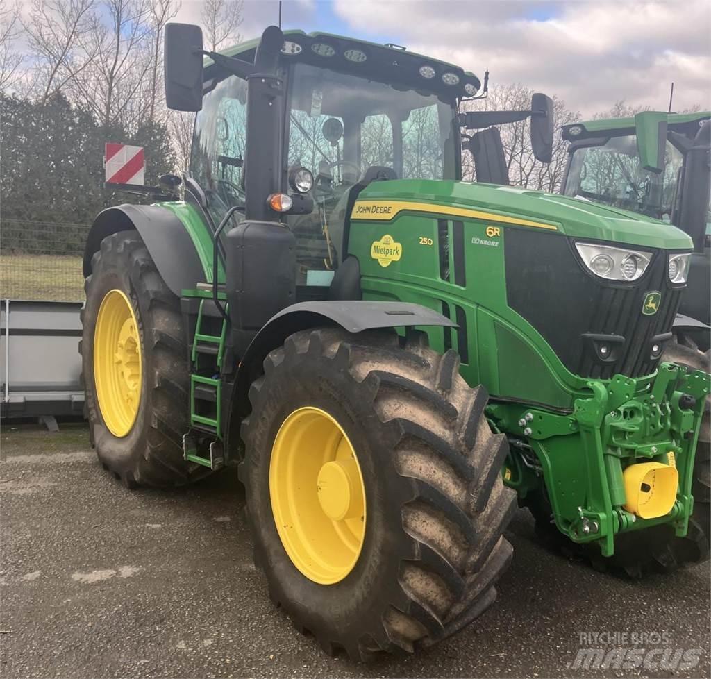 John Deere 6R 250 Traktori