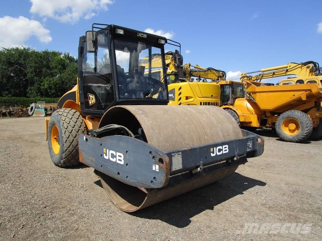 JCB VM 132   VM 137 Nabijači zemlje