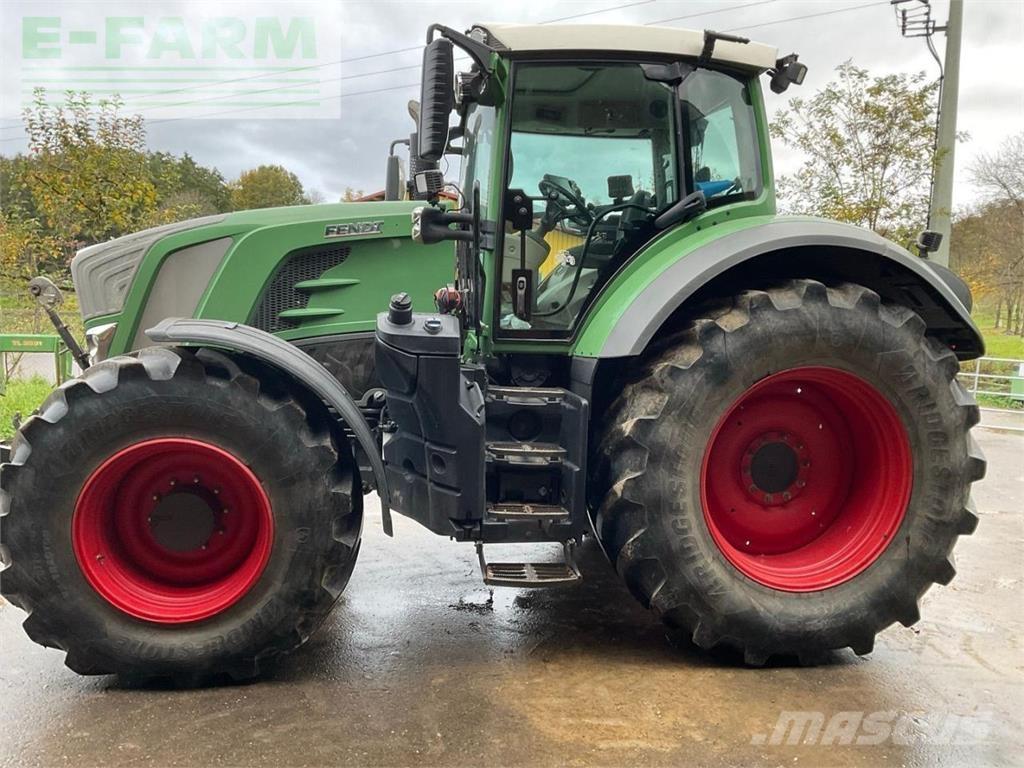 Fendt 828 Vario S4 Traktori