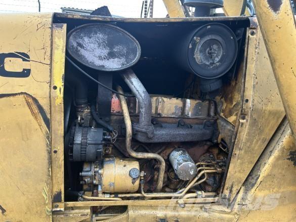 Ford 655C Rovokopači