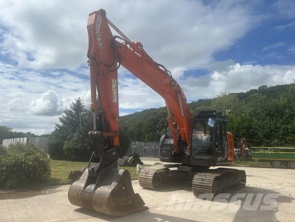 Hitachi ZX225 Bageri guseničari
