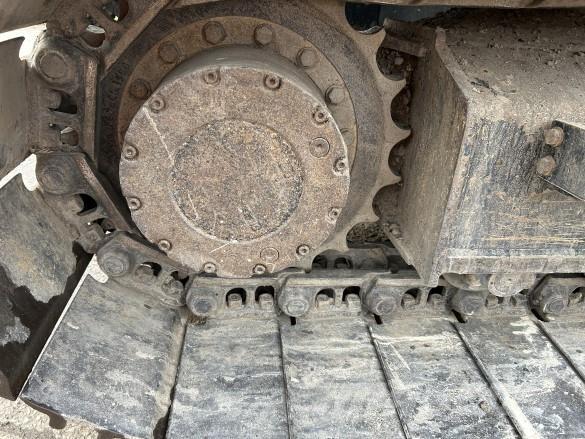 JCB JS130 Bageri guseničari