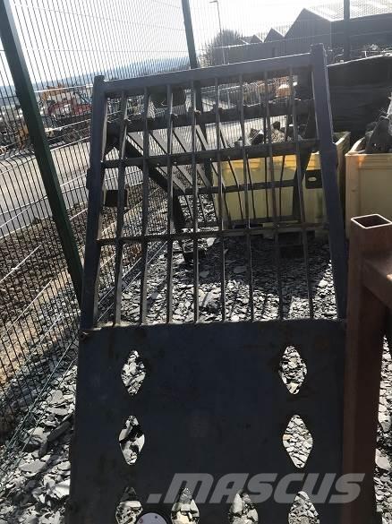  SAFTEY ROLL CAGE Ostalo za građevinarstvo