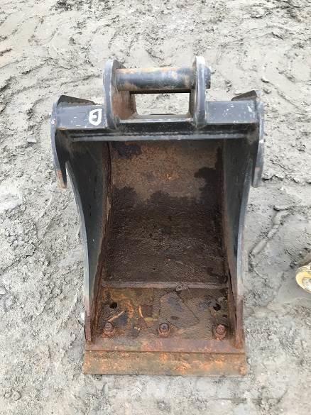  WHITES ZX26 12 Kašike / Korpe