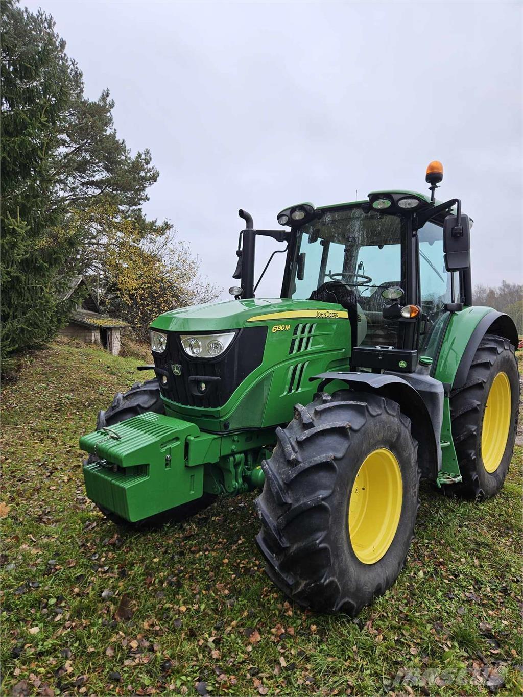 John Deere 6130M Traktori