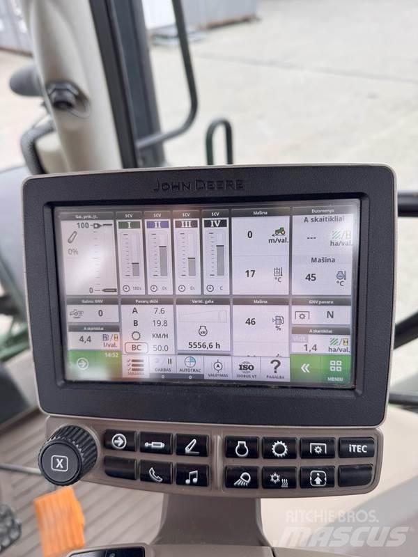 John Deere 6215R Traktori