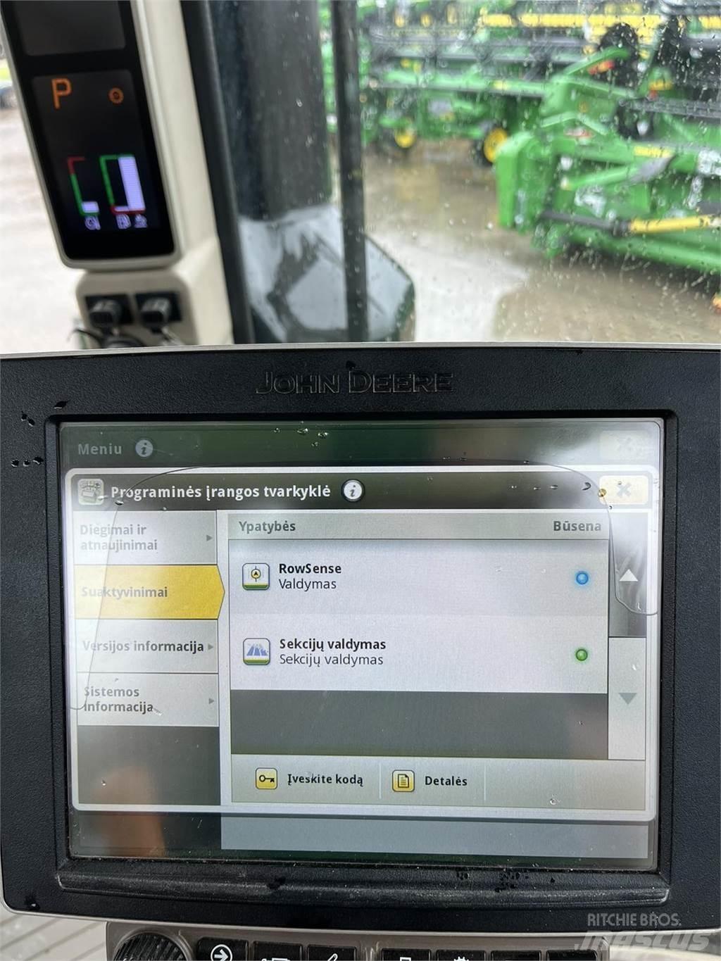 John Deere 7310R Traktori