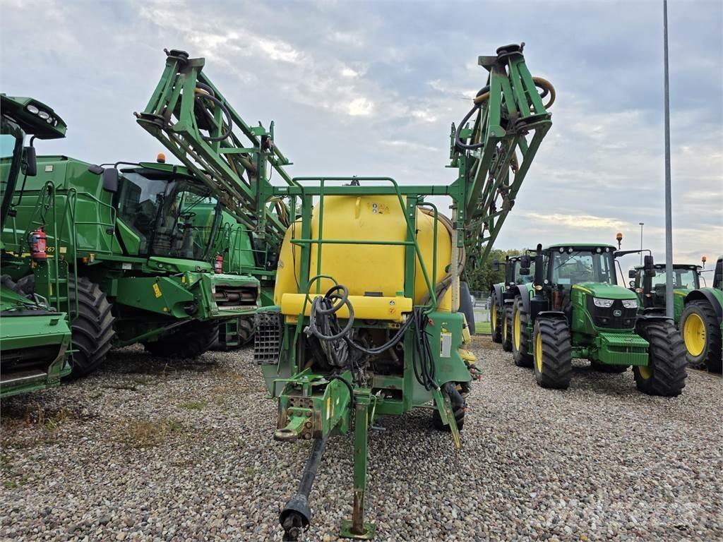 John Deere 740 Vučene prskalice