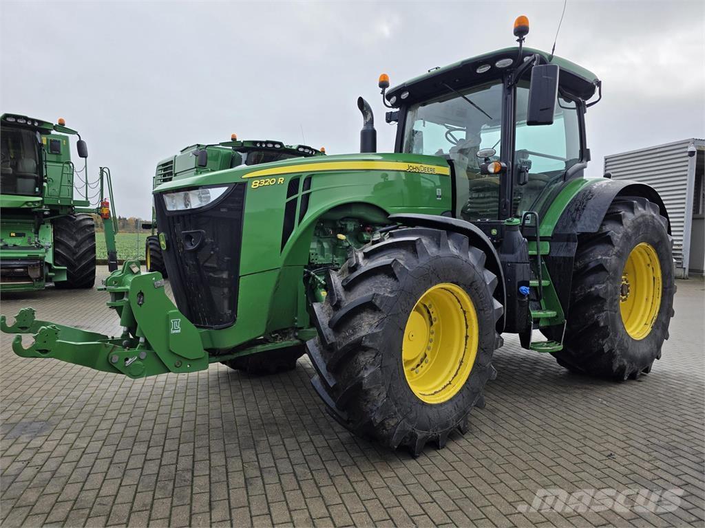 John Deere 8320R Traktori