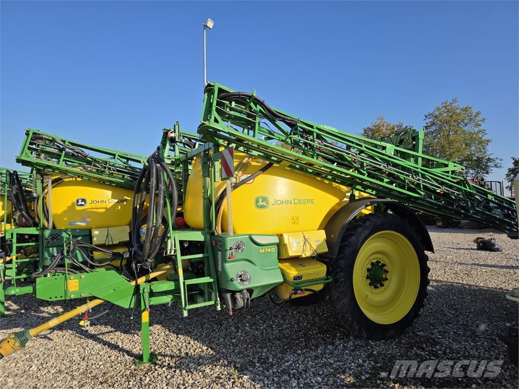 John Deere M740 Vučene prskalice