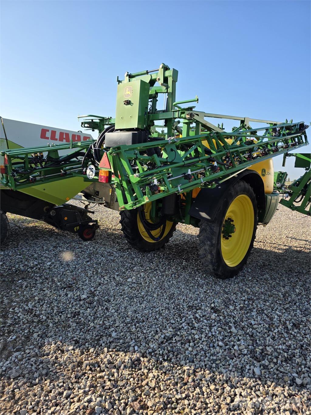 John Deere M740 Vučene prskalice
