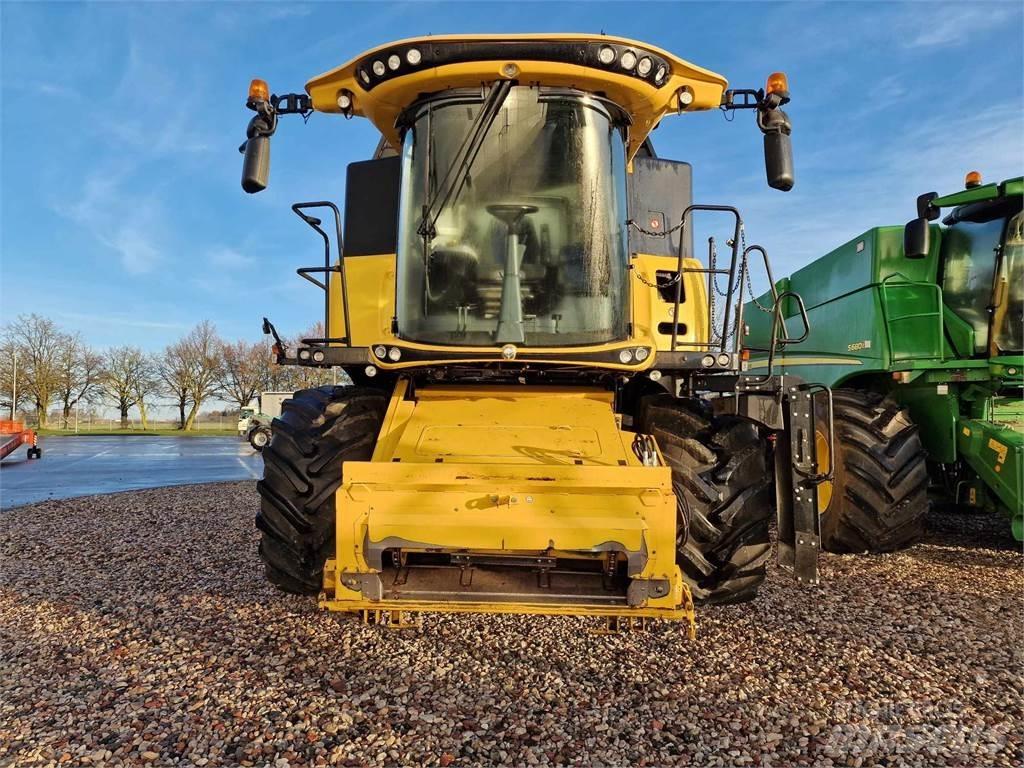 New Holland CX8.85 Kombajni
