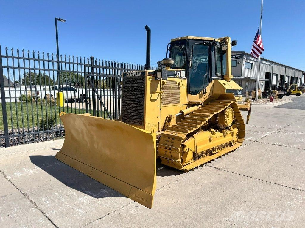 CAT D5M XL Buldožeri guseničari