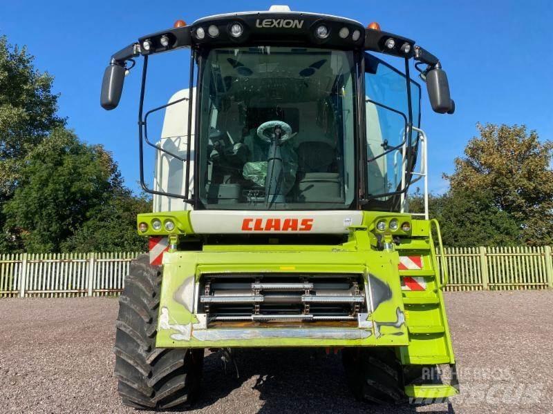 CLAAS LEXION 750 Kombajni