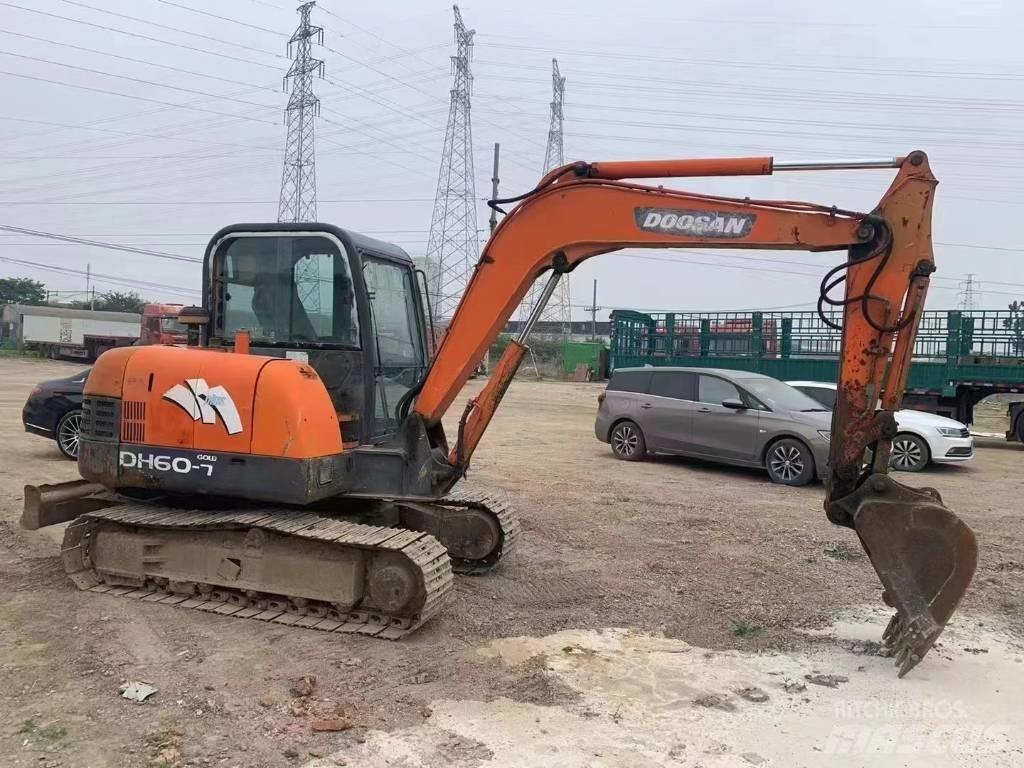 Doosan DH 60 Mini bageri < 7t