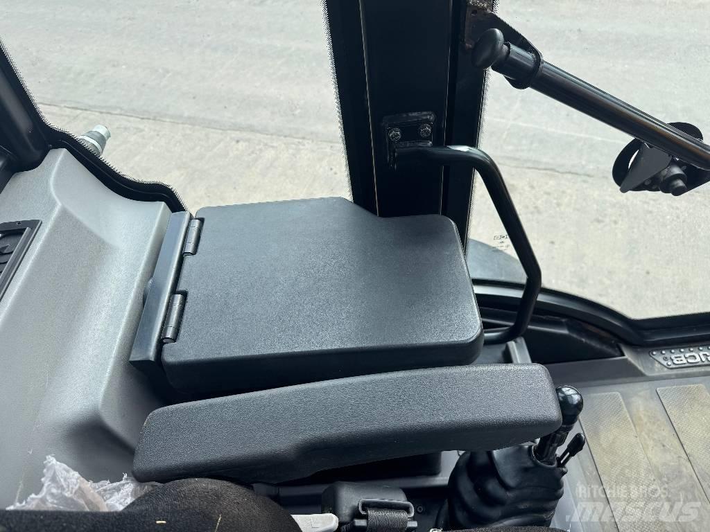 JCB TM 320 S Poljoprivredni teleskopski utovarivači