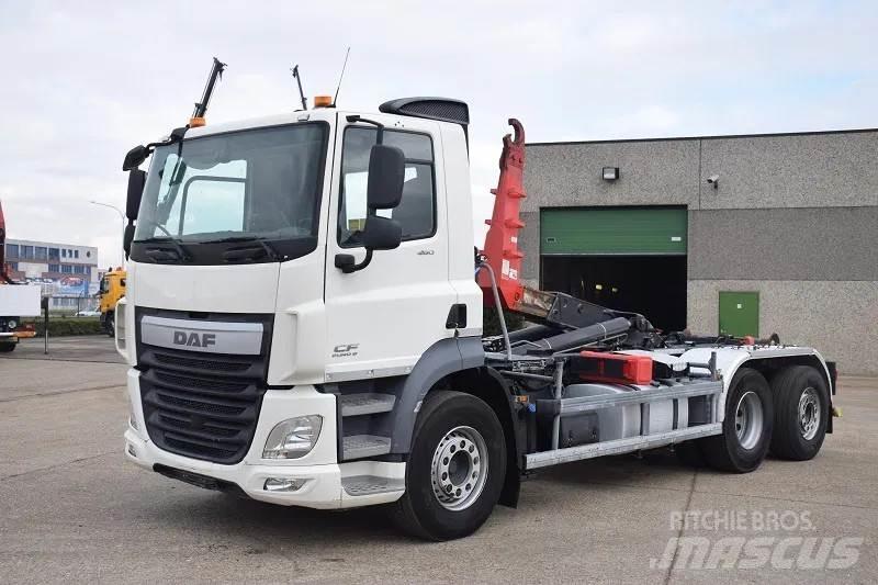 DAF CF 460 Rol kiper kamioni sa kukom za podizanje tereta
