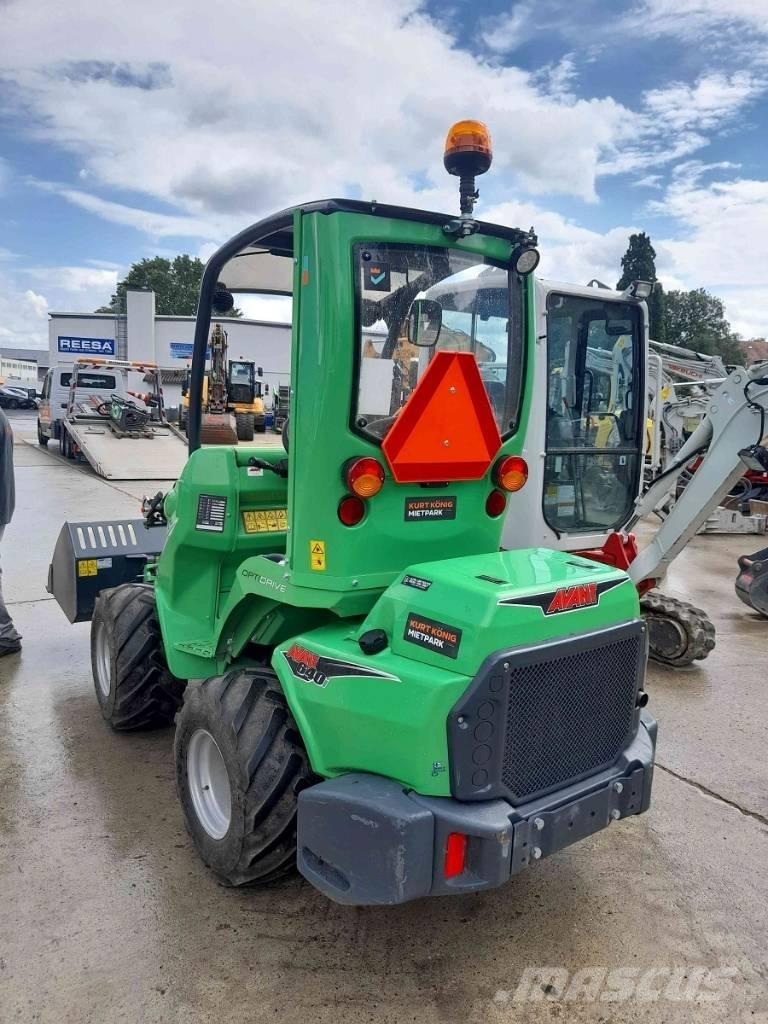 Avant 640i Skid steer mini utovarivači