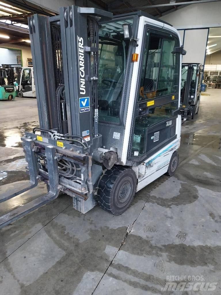 UniCarriers QX25 Električni viljuškari