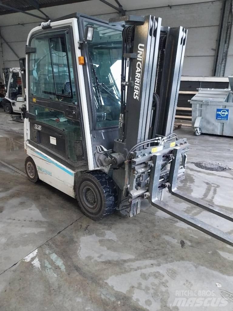 UniCarriers QX25 Električni viljuškari