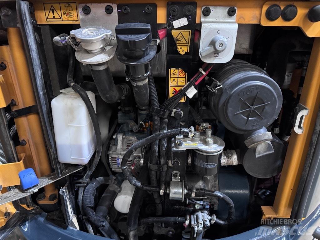 Hyundai R25Z-9 AK Mini bageri < 7t