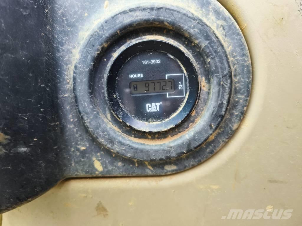 CAT 318 C Bageri guseničari