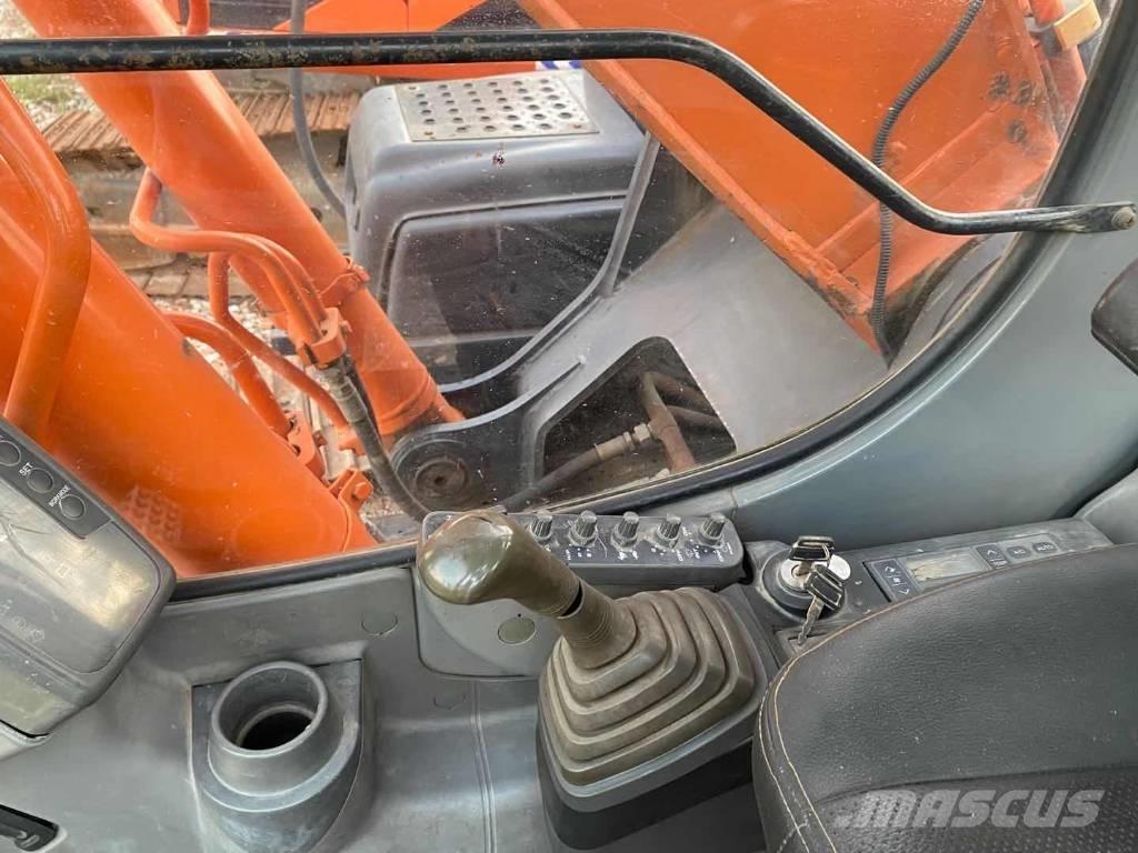 Hitachi ZX 210 Bageri guseničari