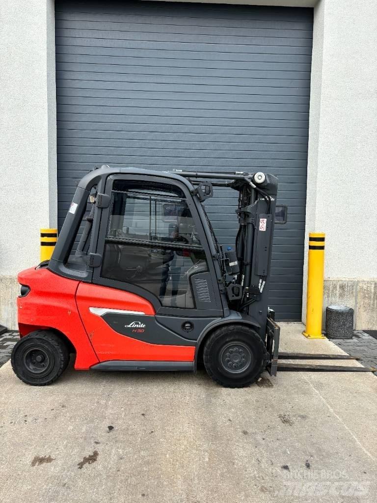 Linde H30D/1202 Dizelski viljuškari