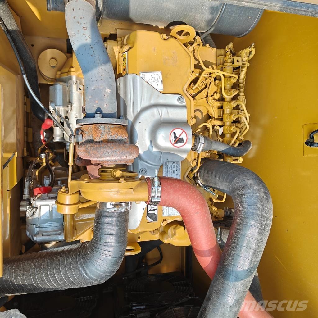 CAT 320GC Bageri guseničari