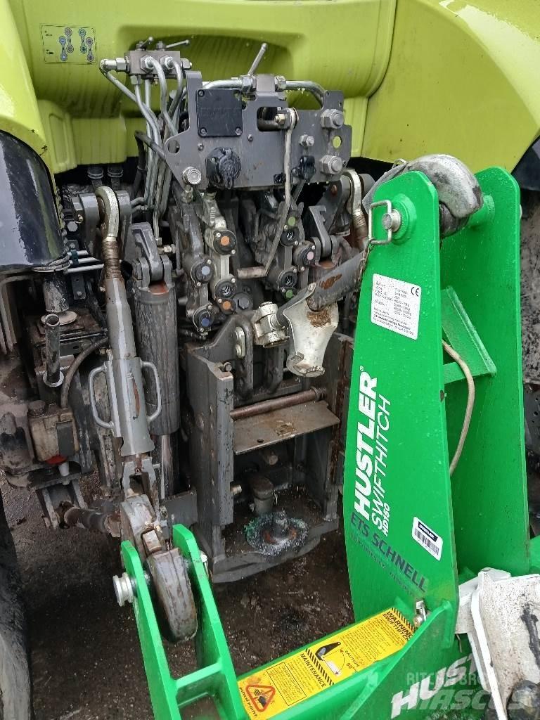 CLAAS ARION 630 Traktori