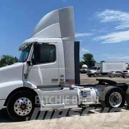 Volvo VNL 64T200 Tegljači